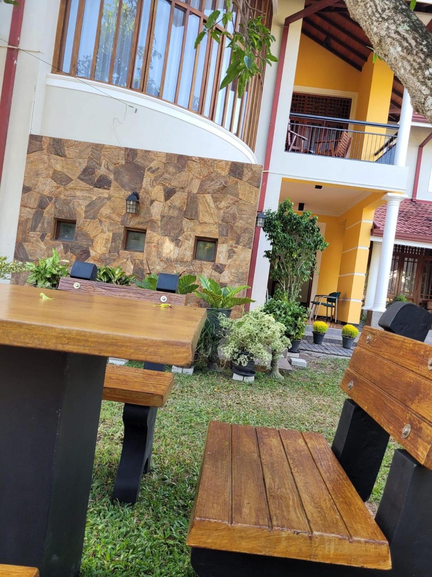 Bigcity Villa - Airport Transit Hotel Katunayaka Exterior foto